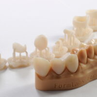 permanent crown resin 200x200 1